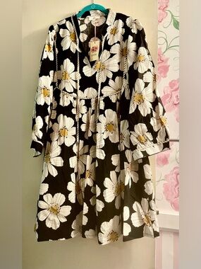 FLORAL DREAMS
BABYDOLL MINI DRESS CURVE
SIZE 2X